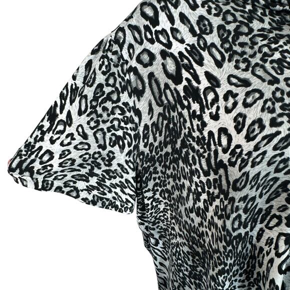 Lane Bryant SZ 26/28 Top Cheetah Print Stretch Puff Sleeve Cutout Neckline Black - Picture 3 of 8